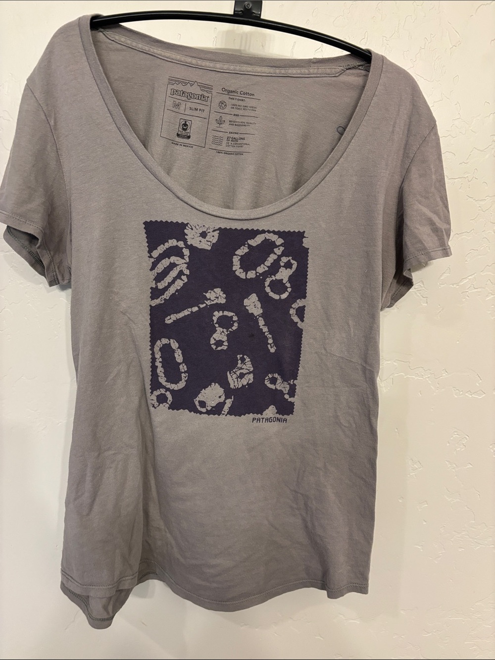 Patagonia fitted organic cotton tee, M, gray